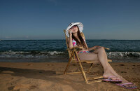 马拉加海滩享受日光浴