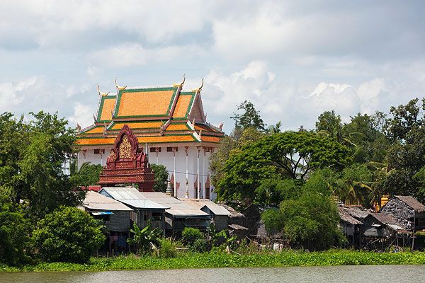 去柬埔寨旅游吃什么_柬埔寨有什么特产_柬埔