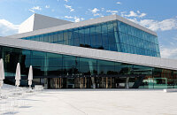 登上奥斯陆歌剧院楼顶