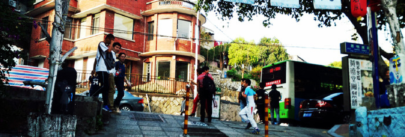 厦门旅游景点 顶澳仔猫街旅游攻略 有3张图 新 人 专 享 出境