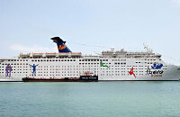 Cruceros游览船泛舟瓜达尔基维尔河