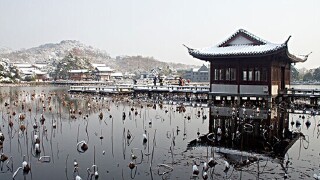 12月份杭州旅游攻略_12月杭州旅游路线安排_12杭州哪些地方好玩_杭州有哪些特产