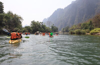 白浪漂流（white water rafting）