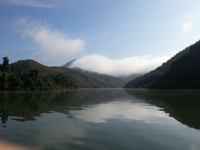 云南之南——南腊河之旅:领略热带雨林河流风光