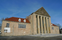 赫勒劳节庆剧院听歌剧