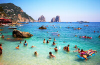 能古岛玩海水浴