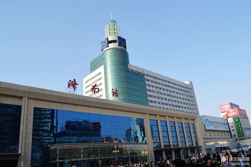来时是济南东站,这是济南站