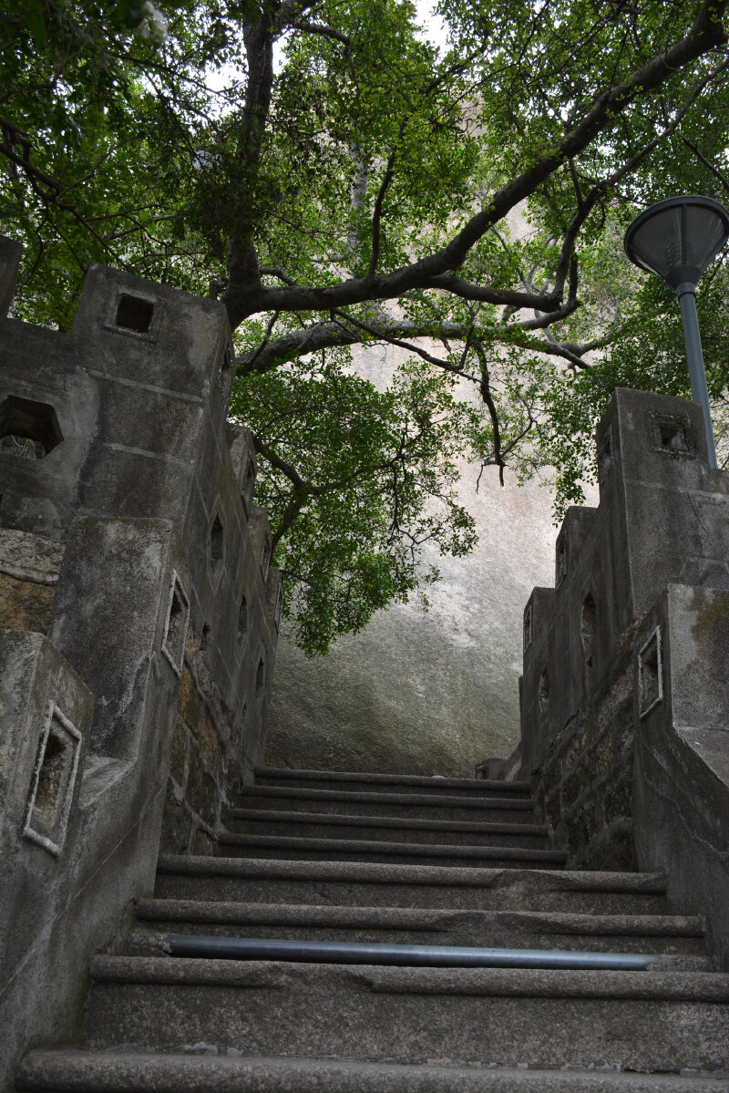 厦门鼓浪屿p83---p88:沿着日光岩寺后面的
