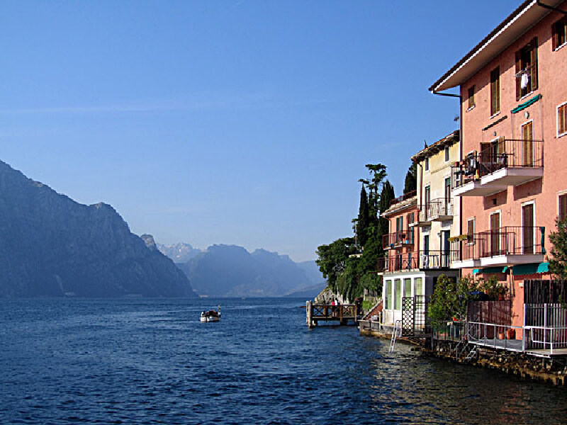 意大利加达湖畔_意大利国内最大的湖泊_加达