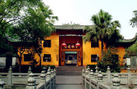 去寺庙祈福许愿