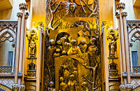 参观圣玛丽教堂