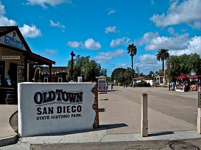 圣地亚哥排名_碧蓝航线圣地亚哥(3)