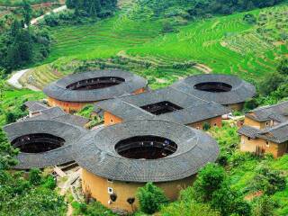 福建廈門(mén)跟團(tuán)還是自由行_現(xiàn)在到福建廈門(mén)旅游多少錢(qián)_廣州福建廈門(mén)旅游團(tuán)
