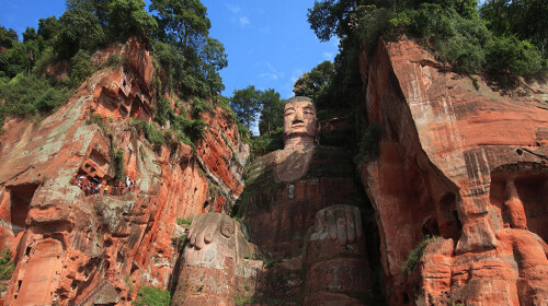 游览乐山大景区结束后前往