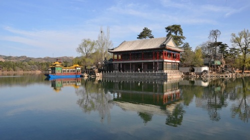 中午12:00左右 抵达承德,游览中国现存最大的皇家园林---避暑山庄 (已