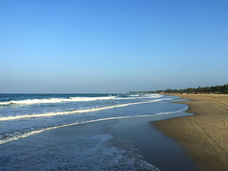 维桑海滩是缅甸近年开发的海滩休闲胜地,位于伊洛瓦底江省,距离仰光约