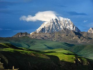 雅拉雪山