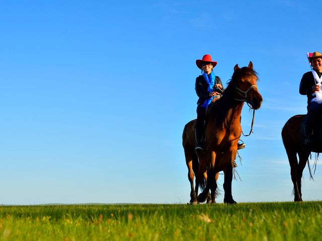 海拉尔-呼伦贝尔草原-额尔古纳-满洲里3日游>牧民夏季牧场悠闲骑马