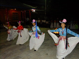 去云南香格里拉旅游怎么走_(dá)去云南香格里拉旅游多少錢_云南香格里拉自由行還是跟團(tuán)好