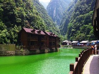  万盛黑山谷-南川神龙峡双汽2日游>激情漂流 原始峡谷