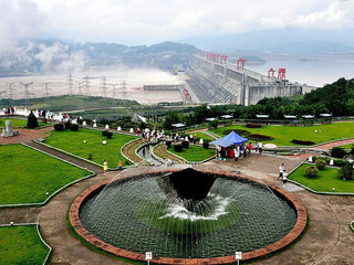 三峡大坝发电计入重庆GDP吗_三峡大坝发电的图片