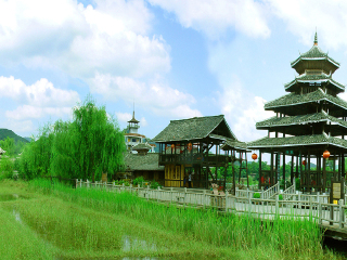 桂林旅游大約多少錢_桂林旅游團(tuán)報(bào)價(jià)_幾月份去桂林最便宜