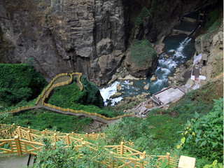  天坑地缝-白帝城-三峡夔门全景2日游>宜昌往返,探秘地质奇观