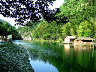  牯牛降九龙景区-目连山森林公园-秋浦河漂流2日游>特价