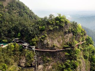 大慈岩悬空栈道