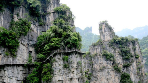 <三峡大瀑布-清江方山石林2日游