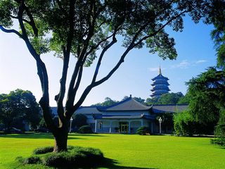 杭州西湖半自助2日游>高铁往返,宿浙江西子宾馆豪华房