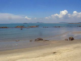 沙扒湾吃海鲜_深圳澳头吃海鲜_湛江沙扒湾酒店(3)