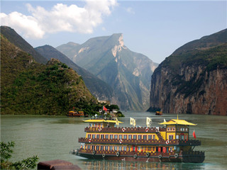  天坑地缝-白帝城-三峡夔门全景2日游>宜昌往返,探秘地质奇观