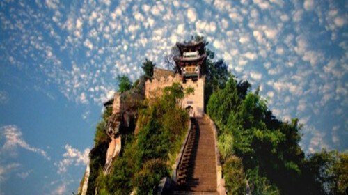 登云梯——登云梯是很长的城市人字梯,是云阳城市的灵魂.