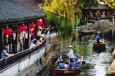 <华东五市+扬州+水乡双卧7日游>0自费2园林2水乡3夜景，扬州早茶，船游苏州古运河，逛宋城看千古情，登金茂大厦船游黄浦江
