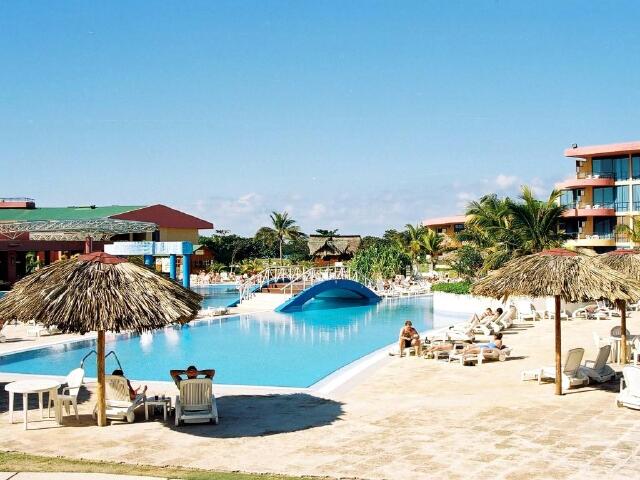 http:\/\/www.tuniu.com\/tour\/210645162