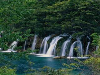 旅行线路桂林_桂林旅行网站_到桂林旅游团多少钱