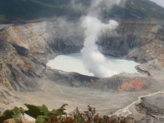  墨西哥-古巴-哥斯达黎加15日游>波阿斯火山,阿雷纳火山