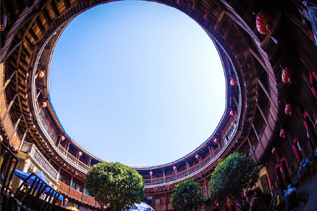 <南靖云水谣古镇-永定高北土楼王1日游>厦门出发土楼不赶早  土楼双景区，走高速无购物轻松畅游