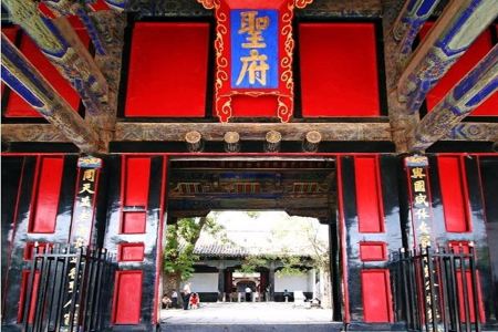 <山东济南+泰山+曲阜3日游>纯玩0购物丨16人小团丨宿5星酒店丨赠雨花道院下午茶丨景交全含丨品泰山鲁菜丨文化导游带您游山东