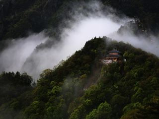 深山古寺