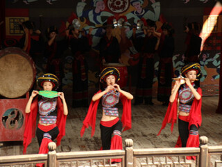 重慶自由游價格多少_去重慶靠譜的旅行團(tuán)_重慶游組團(tuán)