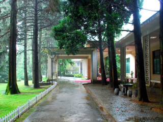 江西廬山旅游價(jià)格多少跟團(tuán)_特價(jià)江西廬山游_江西廬山九月旅游