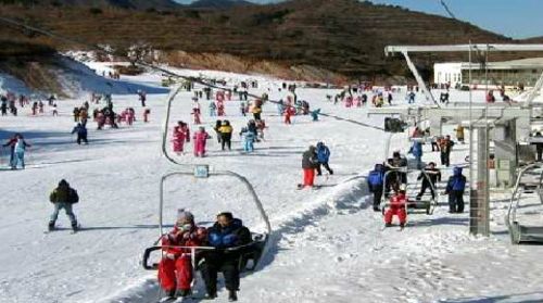  蓟州滑雪场-帝景温泉半自助2日游>含1晚住宿全天滑雪