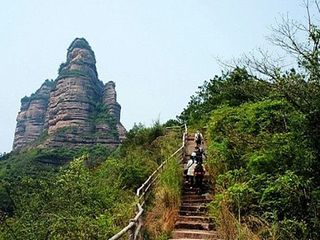  韶关曹溪假日温泉-丹霞山巴寨景区2日游>宿曹溪温泉