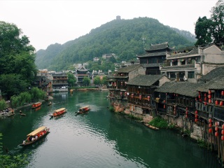 張家界玻璃棧道2人旅游需要多少錢_到張家界玻璃棧道旅游多少錢_張家界玻璃棧道特價(jià)旅游團(tuán)報(bào)價(jià)