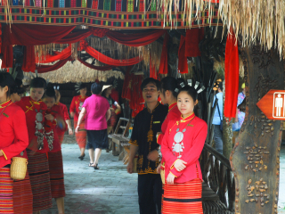 到三亚旅游6日_三亚高端品质旅游团_深圳三亚旅游包团