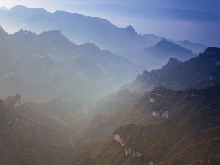 湖南鳳凰古城游跟團多少錢2021_怎么去湖南鳳凰古城旅游_組團去湖南鳳凰古城