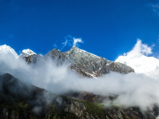 稻城亚丁十日游多少钱_稻城亚丁旅游跟团游_稻城亚丁定制旅游价格