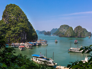 越南游跟团多少钱2021_2021去越南旅游团报价_越南自由行费用